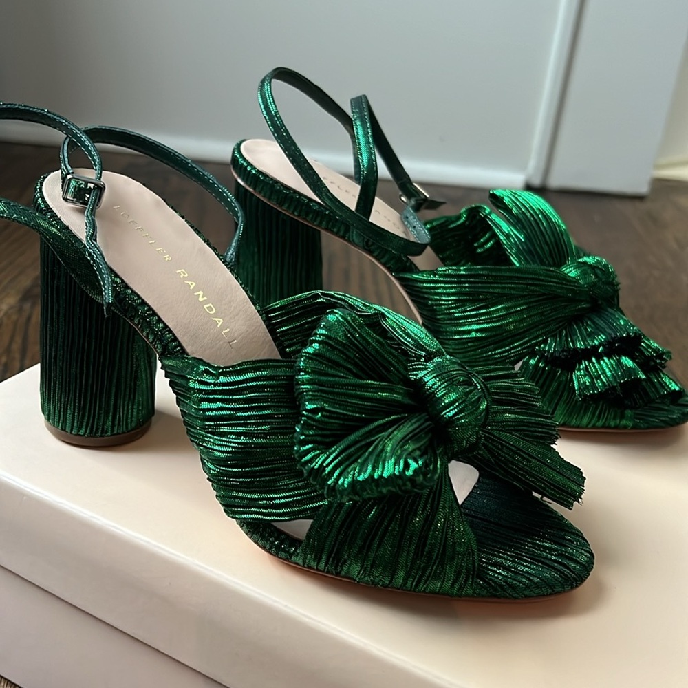Loeffler Randall Camellia Bow Heels in Emerald, size 6.5 NWOT